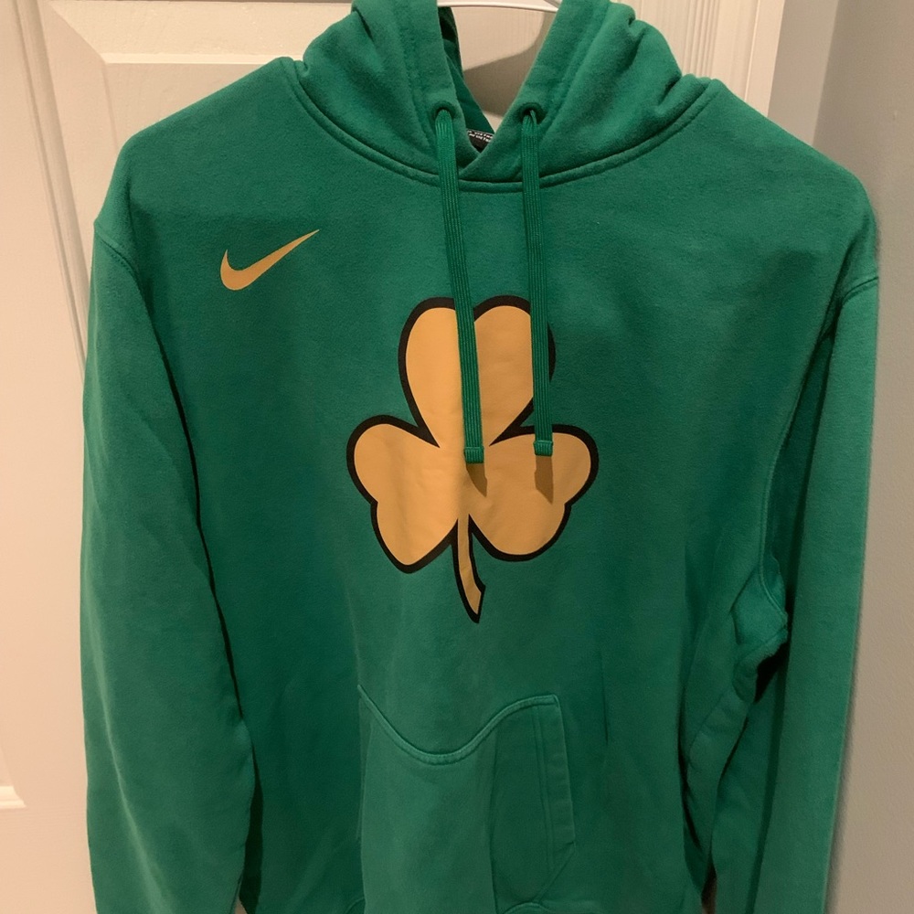Mens XL Boston Celtics Hoodie Good condition